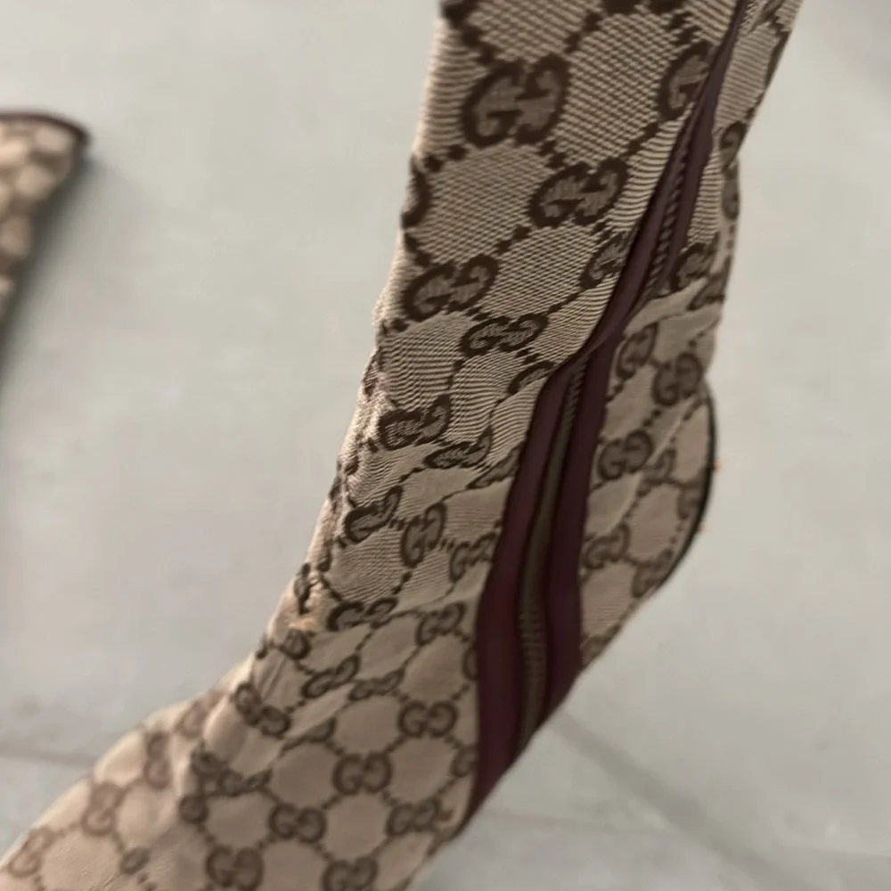 GUCCI GG Canvas TOM FORD โค๏ธ๐ Boots Size 9 **ICONIC OTK Monogram Stiletto Heels - Picture 12 of 15